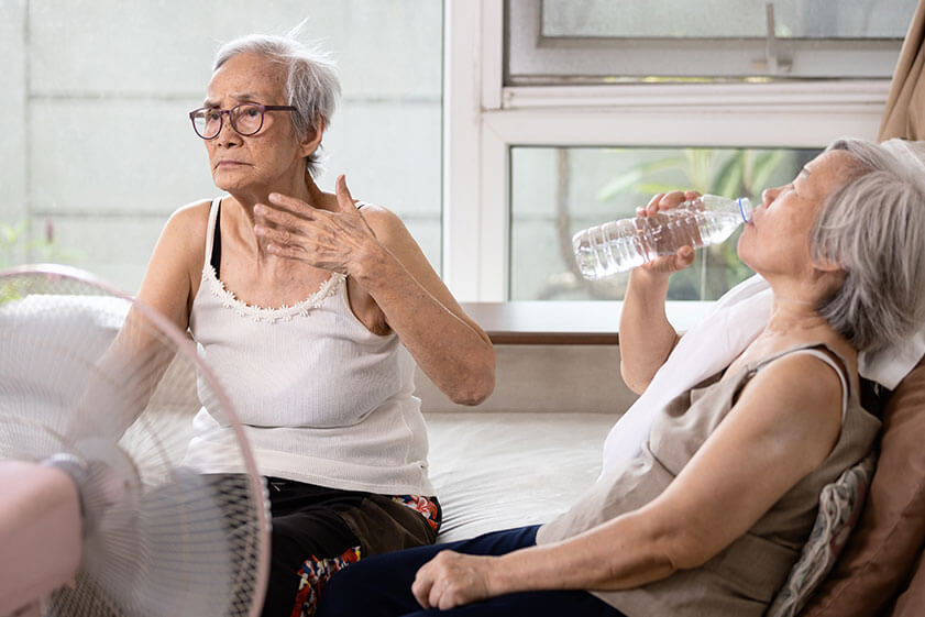 how to avoid dehydration in seniors