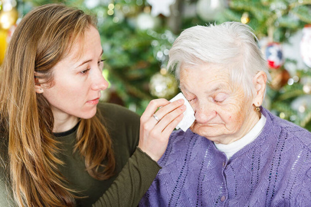 4 things that tell you a loved one needs memory care