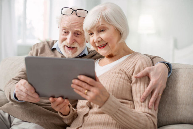 how should seniors remain socially connected