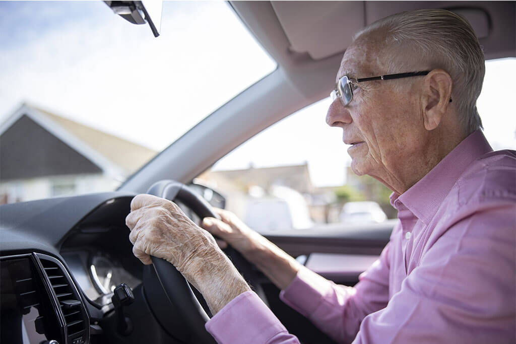 signs your parent should stop driving signs your parent should stop driving