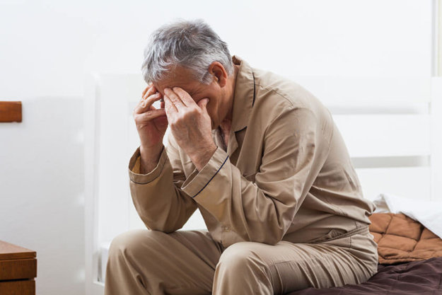 3 ways to help seniors with sleep deprivation
