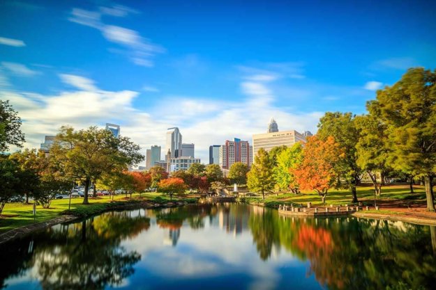 skyline of downtown charlotte in north carolina skyline of downtown charlotte in north carolina