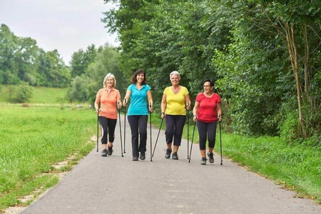 spring activities you can do with other seniors