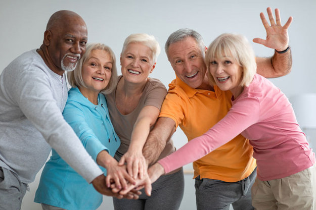tips for encouraging seniors to be socially active