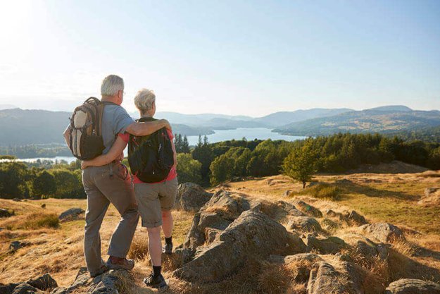 the huge benefits of walking for seniors