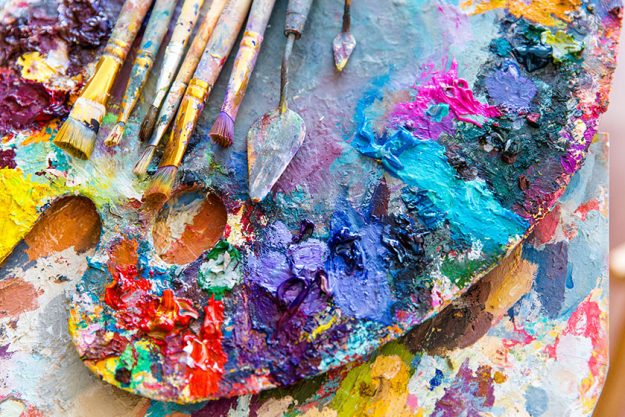 the advantages of art therapy for your elderly loved one img