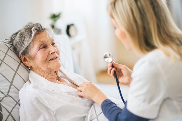 4 benefits of respite care to prevent family caregiver burnout img