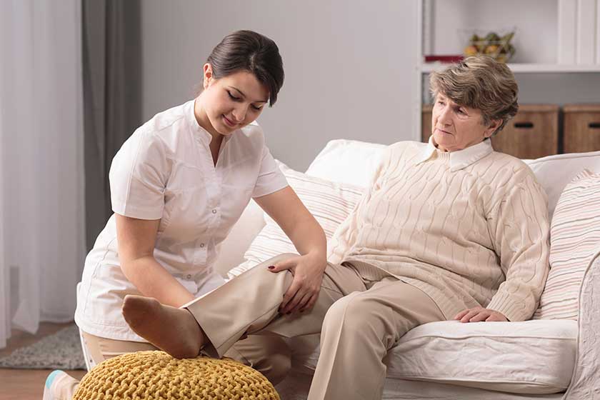 woman with painful knee