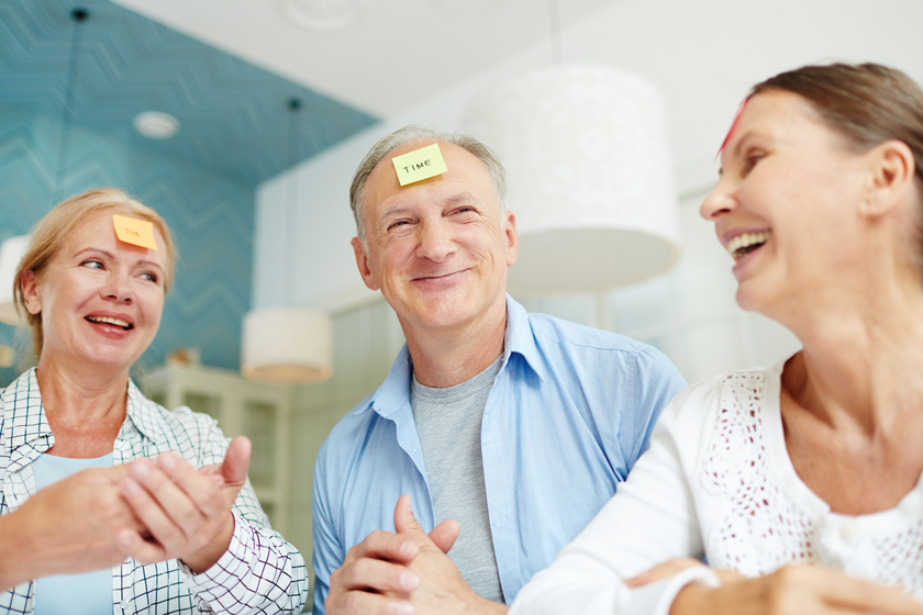 how seniors with alzheimers disease can make friends in a memory care community in simpsonville sc