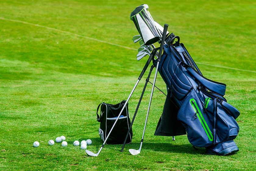 bag golf clubs golf course