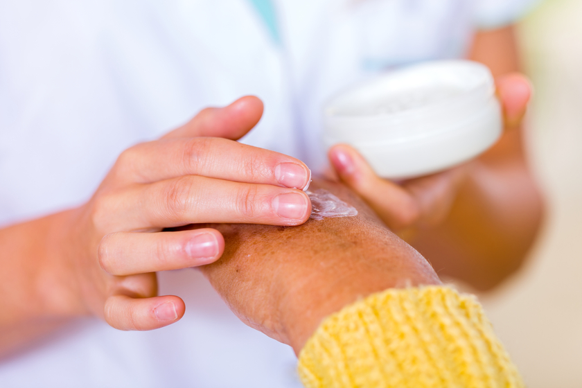 caring for your elderly loved one with eczema how senior living communities in matthews nc can help caring for your elderly loved one with eczema how senior living communities in matthews nc can help