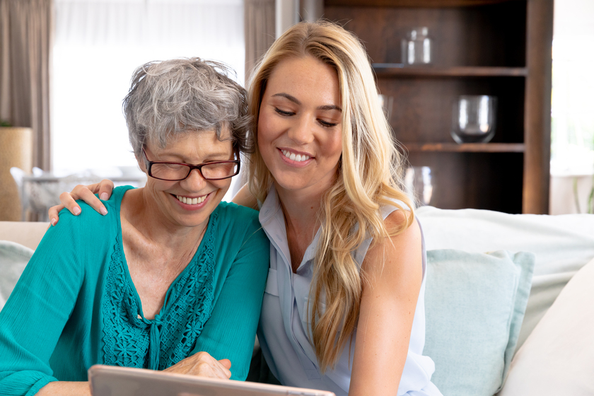 how reminiscing enriches life in independent retirement living in columbia sc