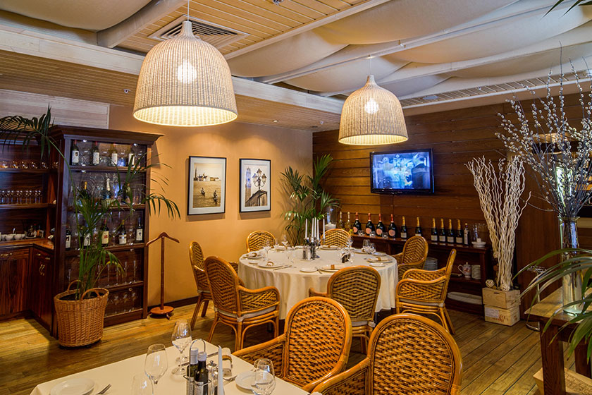 restaurant interior shot restaurant interior shot