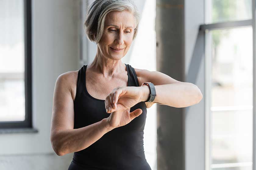 The Reasons Why Seniors Need Fitness Trackers For Their Exercise ...