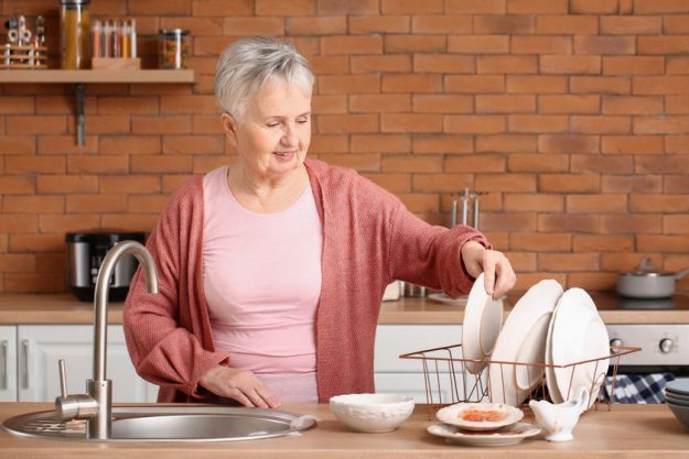 how participating in household chores boosts seniors brain health img how participating in household chores boosts seniors brain health img