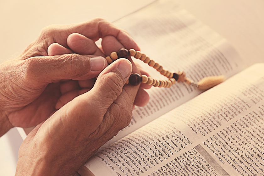 old man reading the bible old man reading the bible