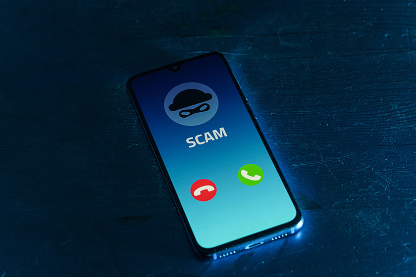 incoming call scammer scam call phon