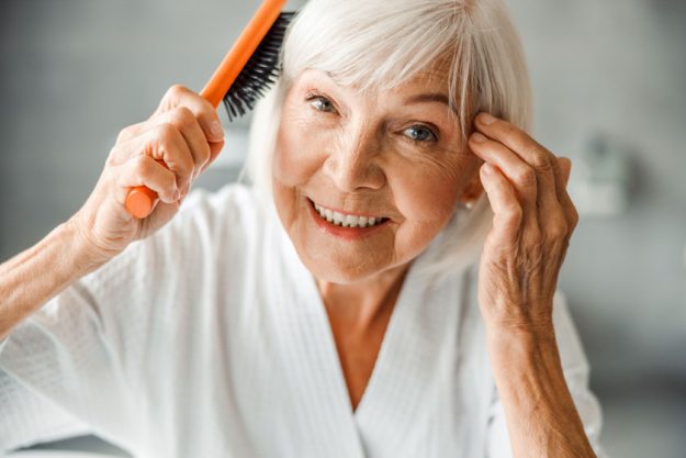 seniors and adls 8 signs your parents need more help img