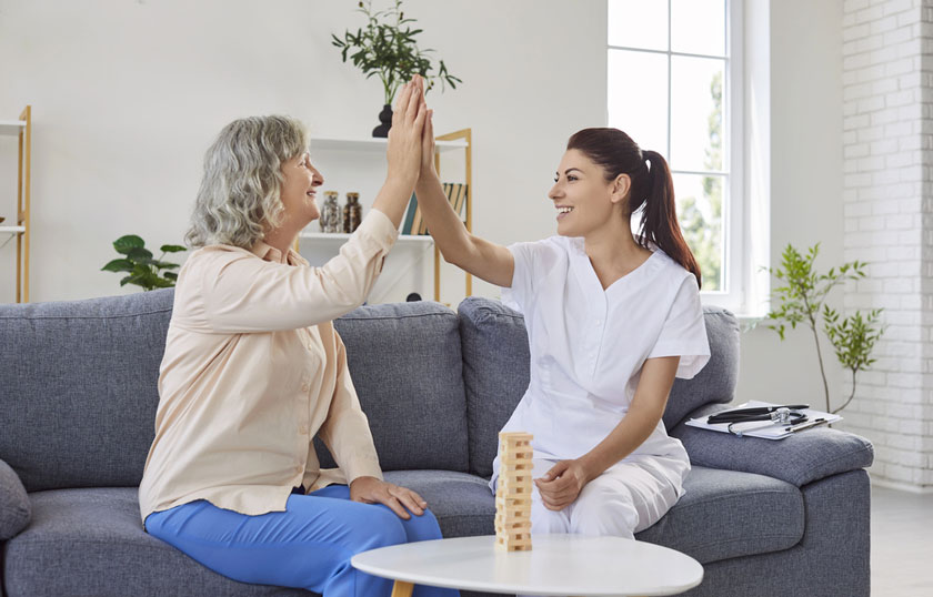 how to form a strong relationship with your assisted living caregiver img