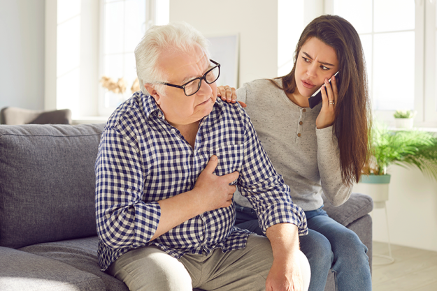 portrait worried young woman daughter holding mobile phone