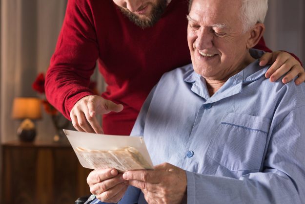Photo,Of,Elderly,Man,With,Critical,Illness,Having,Positive,Attitude Photo,Of,Elderly,Man,With,Critical,Illness,Having,Positive,Attitude